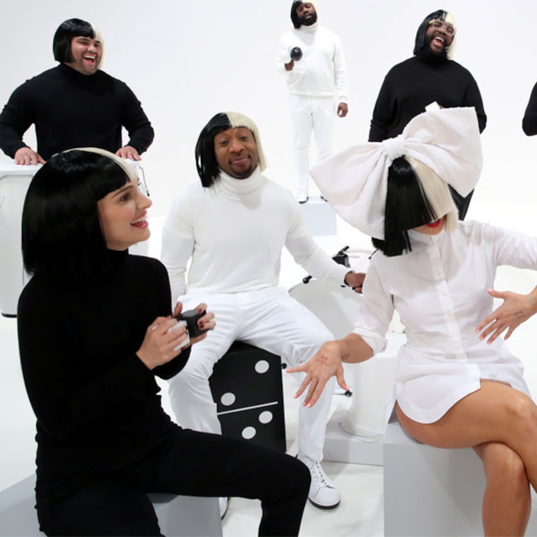 Sia, Natalie Portman & Jimmy Fallon Sing With Spoons - E! Online